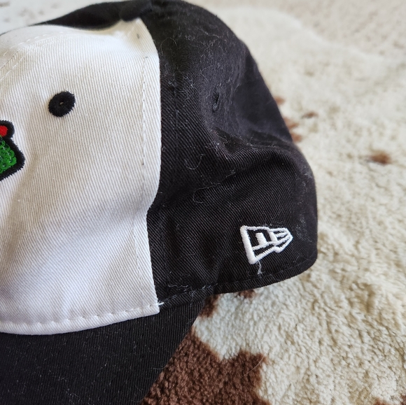 New Era womens Blackhawks hat - Picture 5 of 6